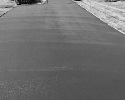 Driveway Sealcoating vs. Replacement: How to Know When It’s Time Thumbnail